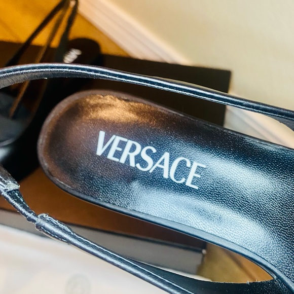NEW! VERSACE Black Calf Leather La Medusa Slingback Pointed Toe Flats - Picture 13 of 17